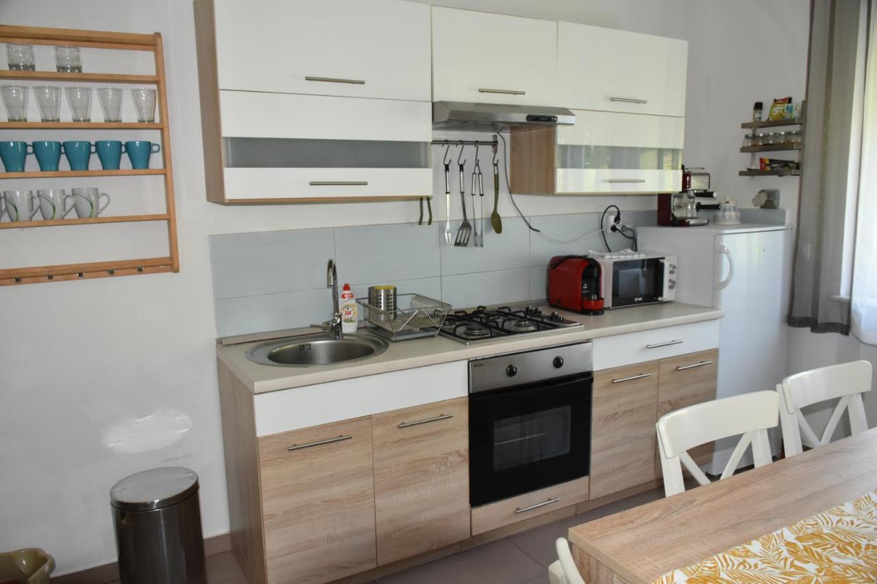 Levendula Apartmanhaz บาดัคชอยโตมาย ภายนอก รูปภาพ
