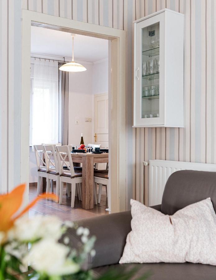 Levendula Apartmanhaz บาดัคชอยโตมาย ภายนอก รูปภาพ