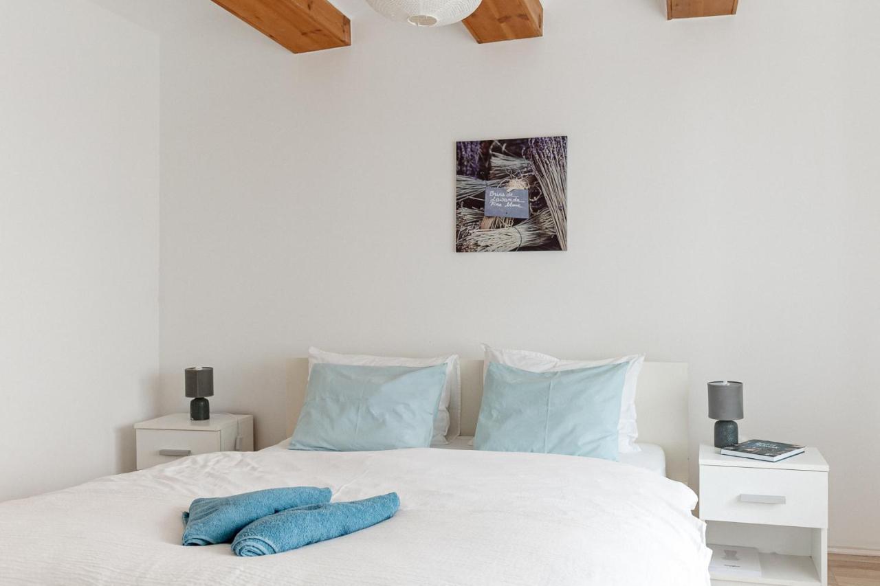 Levendula Apartmanhaz บาดัคชอยโตมาย ภายนอก รูปภาพ